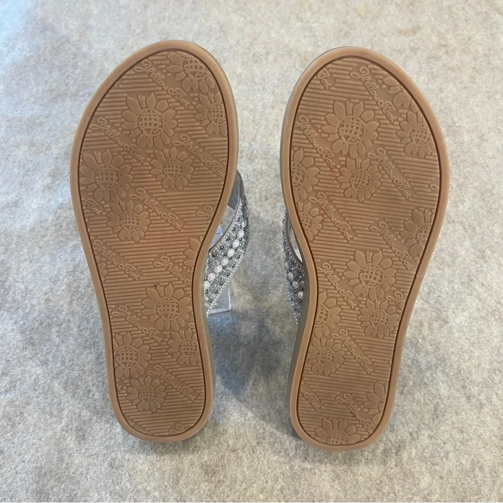 Yellow Box Debra Flip Flop Sandals Faux Pearl Leather Women’s Size 6.5 - Picture 5 of 8